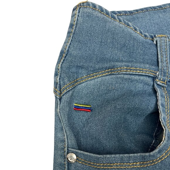 Y&F Stretch Women’s Sz 11/12 High Rise Curvy Fit Jeans Blue Rhinestone Buttons - Picture 14 of 16